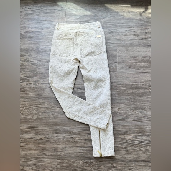 Gorgeous H&M Lace Jeans in Creme White and Gold Hardware- Size 2 - Picture 2 of 11